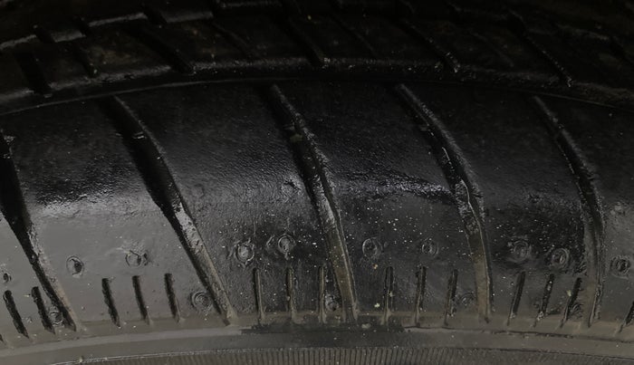 2017 Maruti Celerio ZXI AMT, Petrol, Automatic, 41,463 km, Right Front Tyre Tread