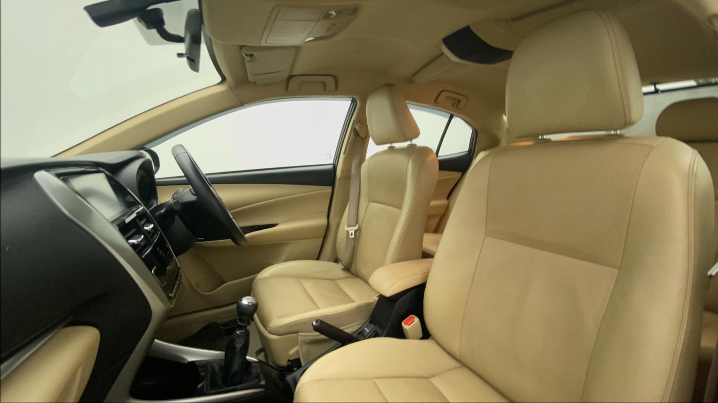 2018 Toyota YARIS VX MT, Petrol, Manual, 30,509 km, Right Side Front Door Cabin