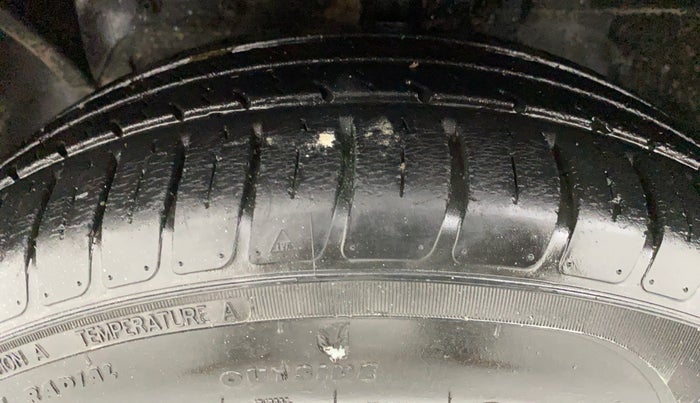 2015 Ford Figo Aspire 1.2 TITANIUM+ PETROL, Petrol, Manual, 22,831 km, Left Front Tyre Tread