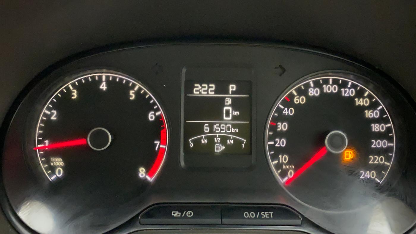 2016 Volkswagen Vento HIGHLINE PETROL AT, Petrol, Automatic, 61,590 km, Odometer Image