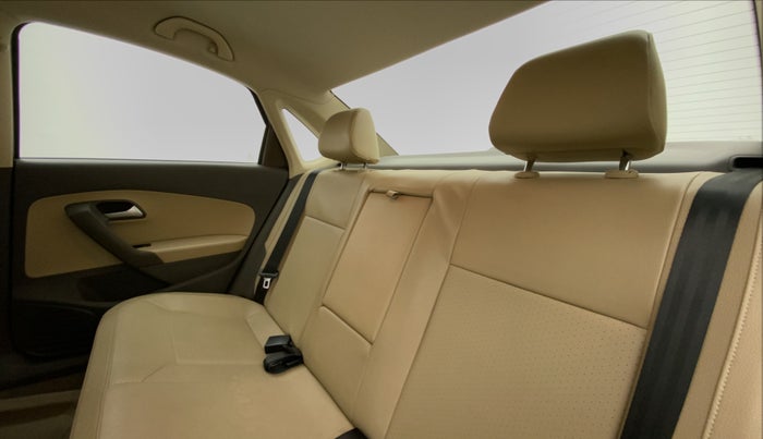 2016 Volkswagen Vento HIGHLINE PETROL AT, Petrol, Automatic, 61,590 km, Right Side Rear Door Cabin