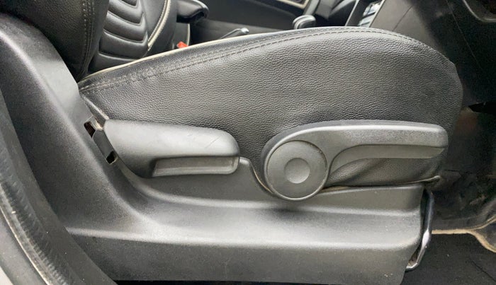 2019 Maruti Vitara Brezza ZDI PLUS AMT, Diesel, Automatic, 71,802 km, Driver Side Adjustment Panel