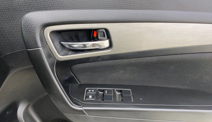 2019 Maruti Vitara Brezza ZDI PLUS AMT, Diesel, Automatic, 71,802 km, Driver Side Door Panels Control