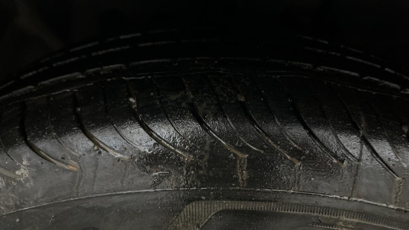 2017 Ford Ecosport TITANIUM 1.5L PETROL AT, Petrol, Automatic, 59,413 km, Left Front Tyre Tread