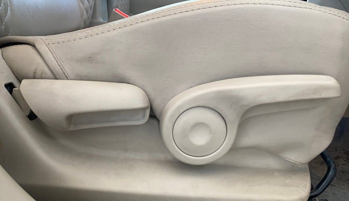 2018 Maruti Ciaz ALPHA  AT 1.5 SHVS PETROL, Petrol, Automatic, 55,077 km, Driver Side Adjustment Panel