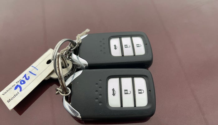 2017 Honda City 1.5L I-VTEC ZX CVT, Petrol, Automatic, 68,539 km, Key Close Up