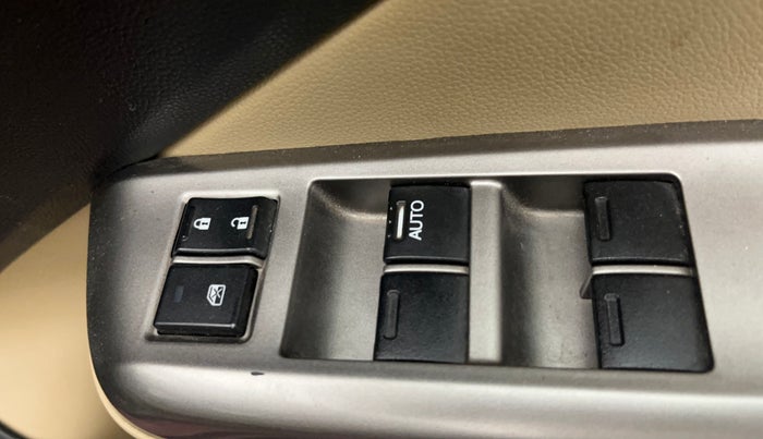 2017 Honda City 1.5L I-VTEC ZX CVT, Petrol, Automatic, 68,539 km, Driver Side Door Panels Control