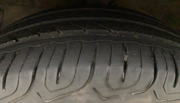 2010 Hyundai i20 SPORTZ (O) 1.2, Petrol, Manual, 67,278 km, Left Front Tyre Tread