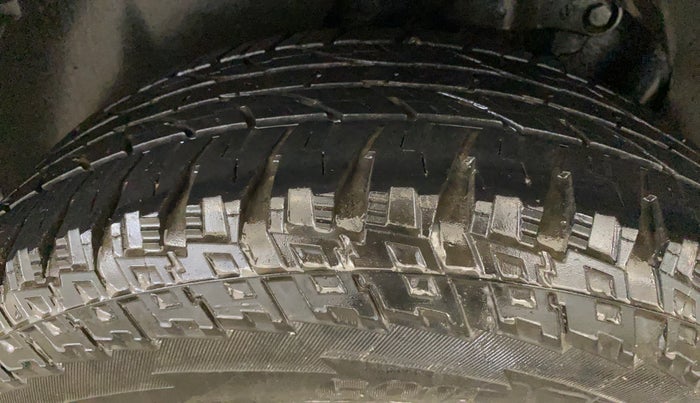 2020 Tata Harrier XZ PLUS 2.0L DUAL TONE, Diesel, Manual, 1,32,961 km, Right Rear Tyre Tread