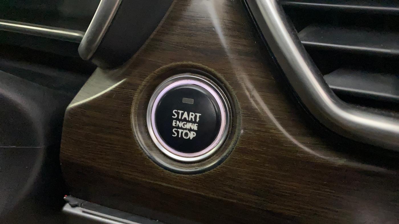 2020 Tata Harrier XZ PLUS 2.0L DUAL TONE, Diesel, Manual, 1,32,979 km, Keyless Start/ Stop Button