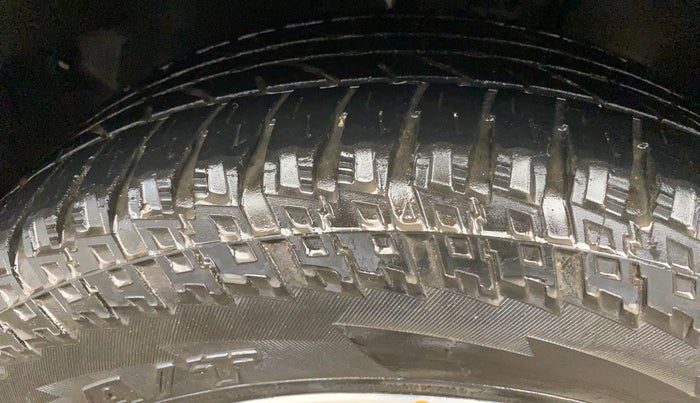 2020 Tata Harrier XZ PLUS 2.0L DUAL TONE, Diesel, Manual, 1,32,961 km, Left Front Tyre Tread