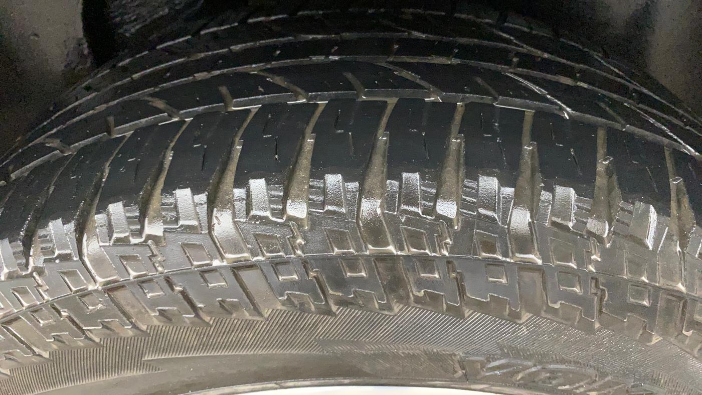 2020 Tata Harrier XZ PLUS 2.0L DUAL TONE, Diesel, Manual, 1,32,979 km, Left Rear Tyre Tread
