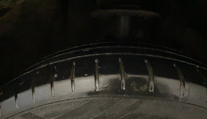 2022 Maruti Baleno ALPHA PETROL 1.2, Petrol, Manual, 79,496 km, Right Front Tyre Tread