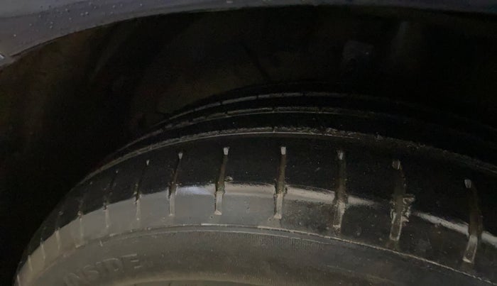 2022 Maruti Baleno ALPHA PETROL 1.2, Petrol, Manual, 79,496 km, Left Front Tyre Tread