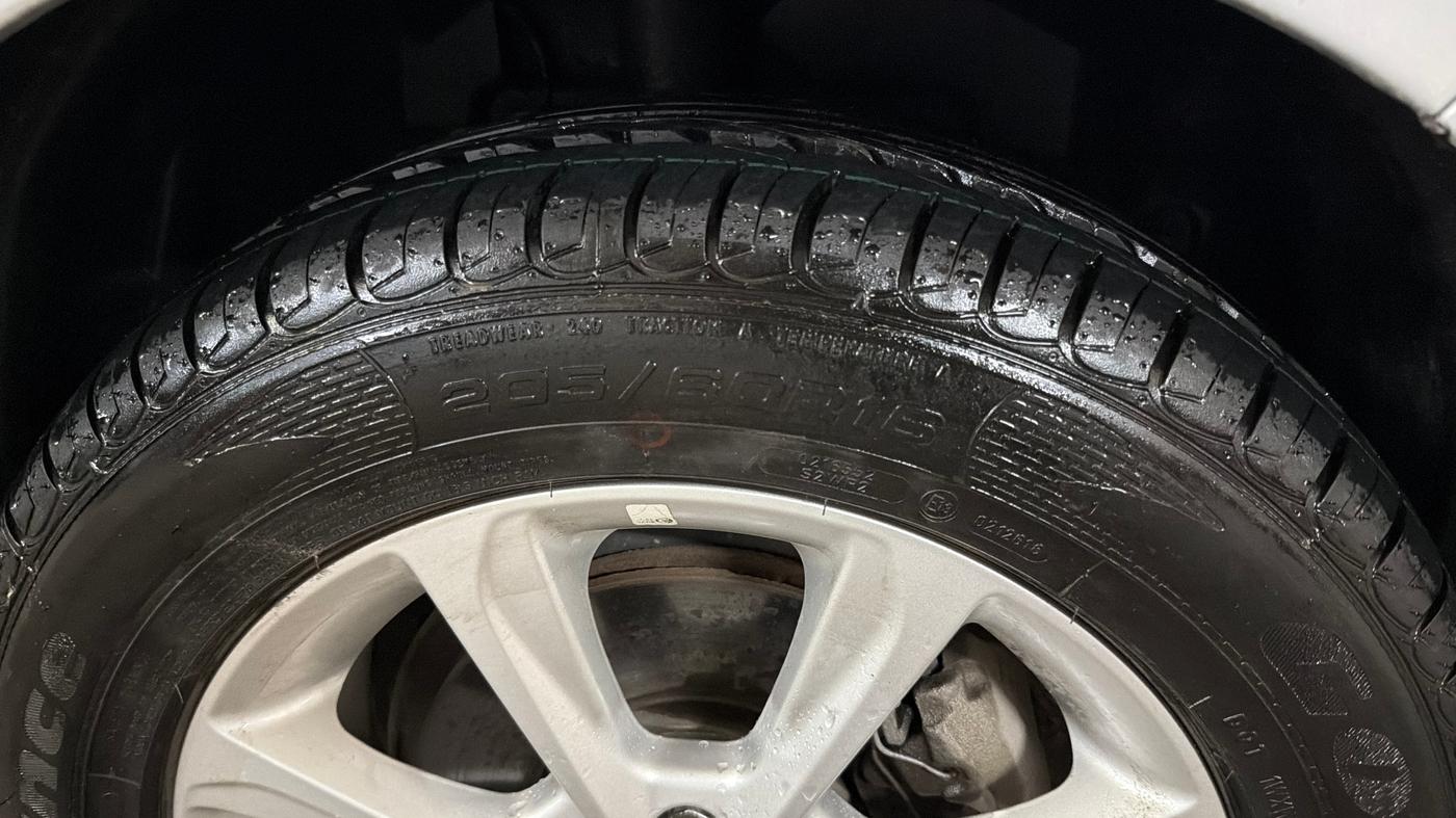 2018 Ford Ecosport TITANIUM 1.5L PETROL, Petrol, Manual, 65,120 km, Right Front Tyre Tread