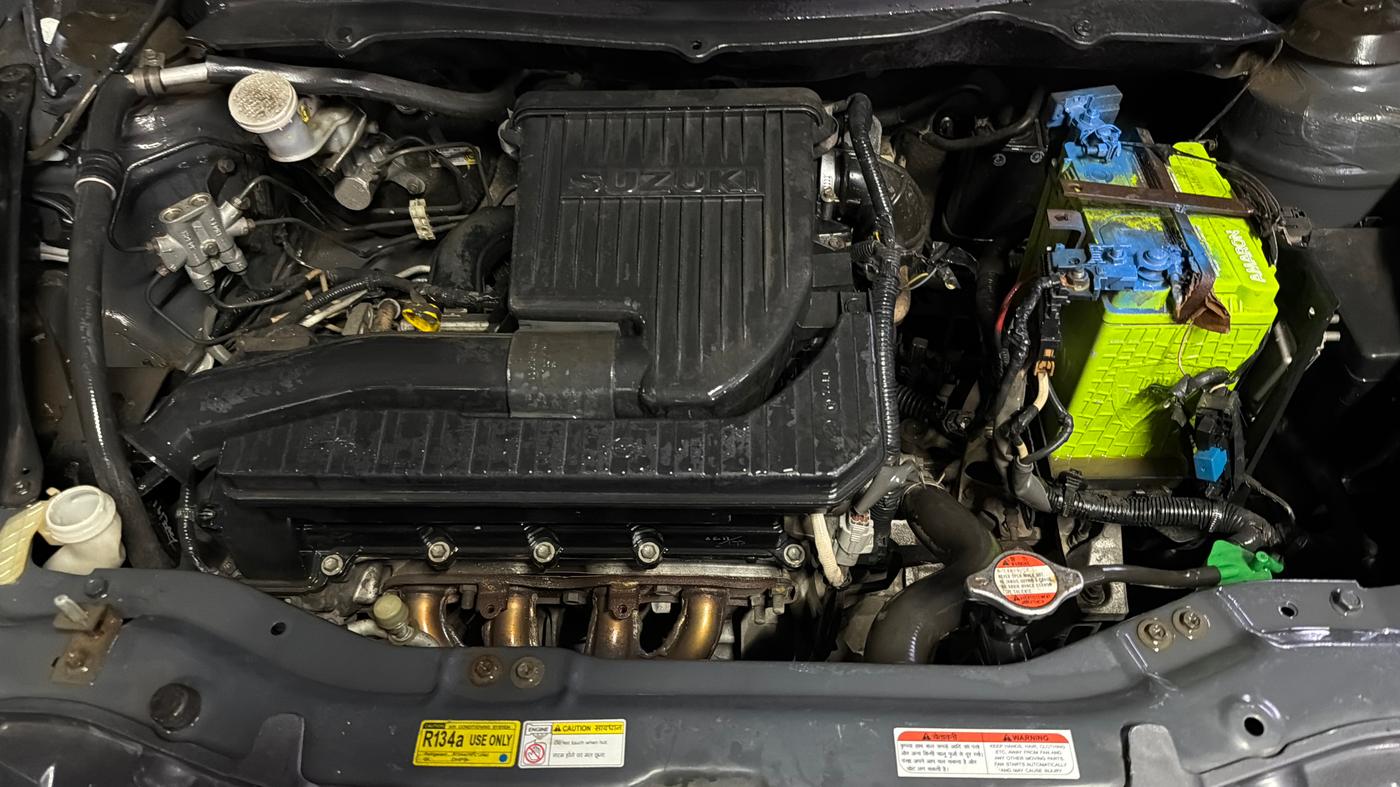 2017 Maruti Swift LXI (O), Petrol, Manual, 67,824 km, Engine View