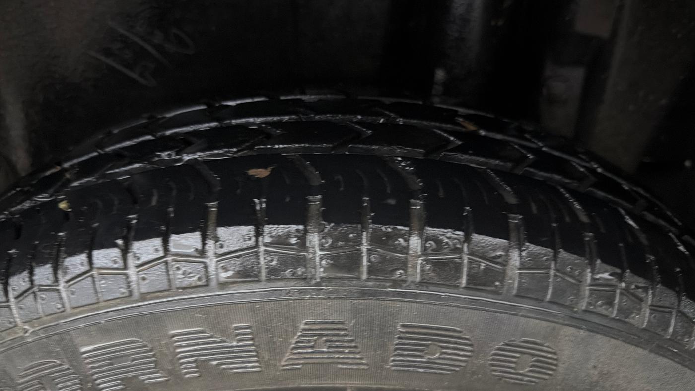 2017 Maruti Swift LXI (O), Petrol, Manual, 67,824 km, Left Rear Tyre Tread
