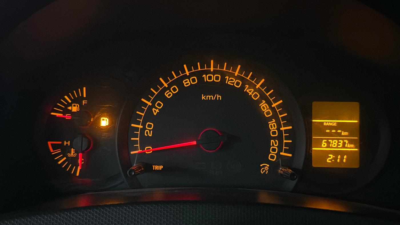 2017 Maruti Swift LXI (O), Petrol, Manual, 67,824 km, Odometer Image
