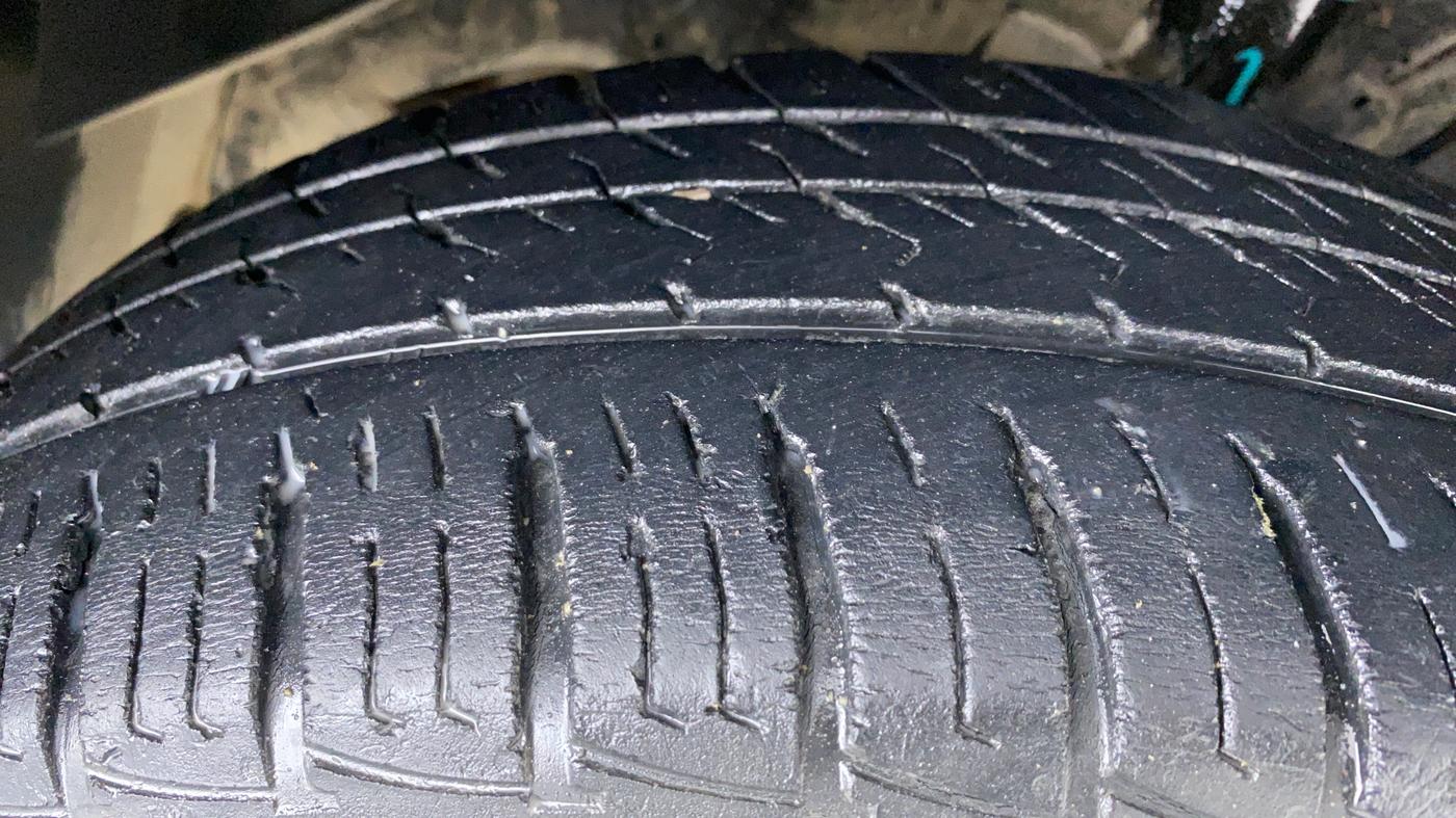 2018 Maruti Vitara Brezza VDI, Diesel, Manual, 45,097 km, Right Front Tyre Tread