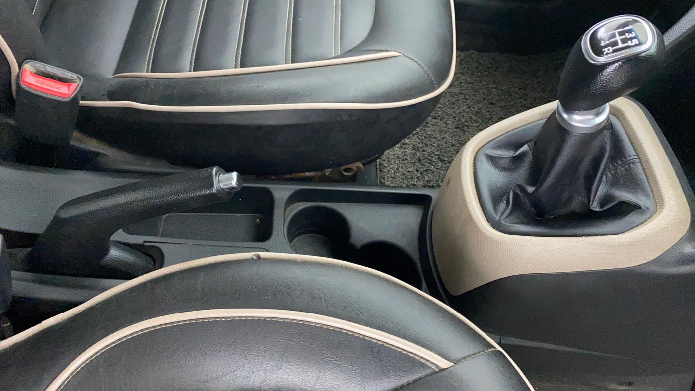 2019 Hyundai Grand i10 SPORTZ 1.2 KAPPA VTVT, Petrol, Manual, 39,746 km, Gear Lever
