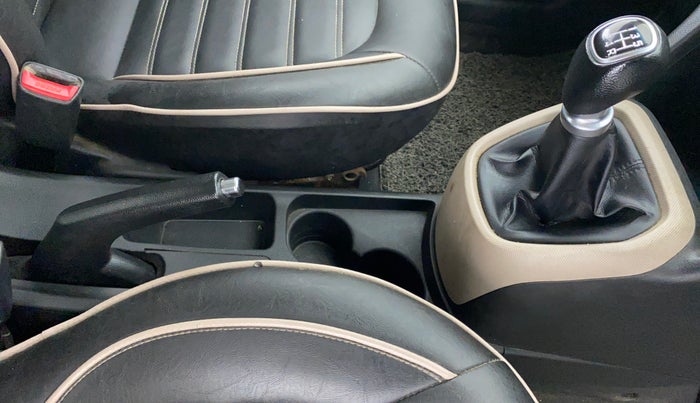 2019 Hyundai Grand i10 SPORTZ 1.2 KAPPA VTVT, Petrol, Manual, 39,746 km, Gear Lever