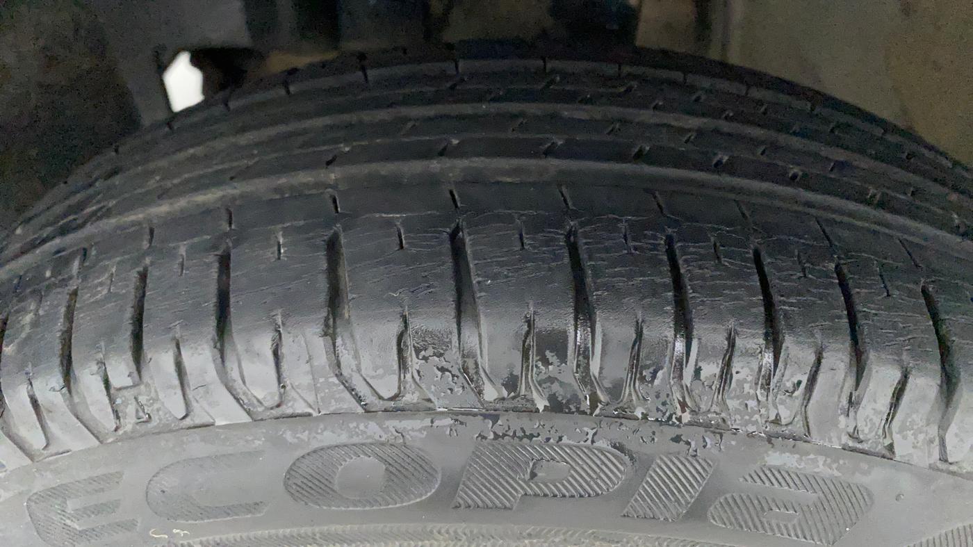2014 Datsun Go T, Petrol, Manual, 39,399 km, Left Front Tyre Tread