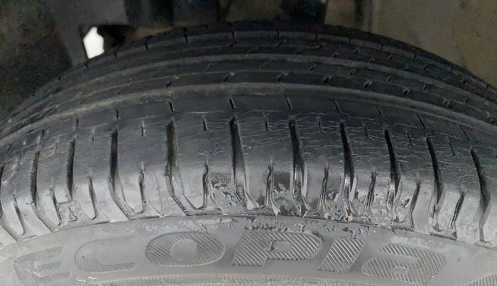2014 Datsun Go T, Petrol, Manual, 39,399 km, Left Front Tyre Tread