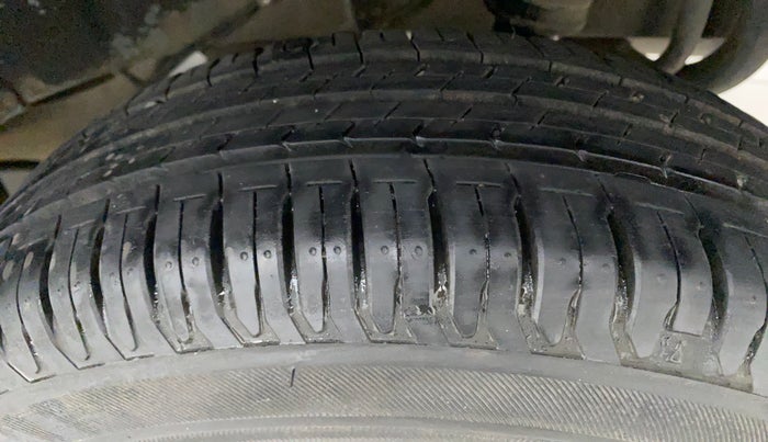 2014 Datsun Go T, Petrol, Manual, 39,399 km, Left Rear Tyre Tread