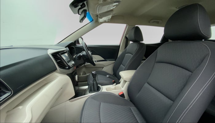 2020 Mahindra XUV300 W8 1.2 PETROL, Petrol, Manual, 16,285 km, Right Side Front Door Cabin