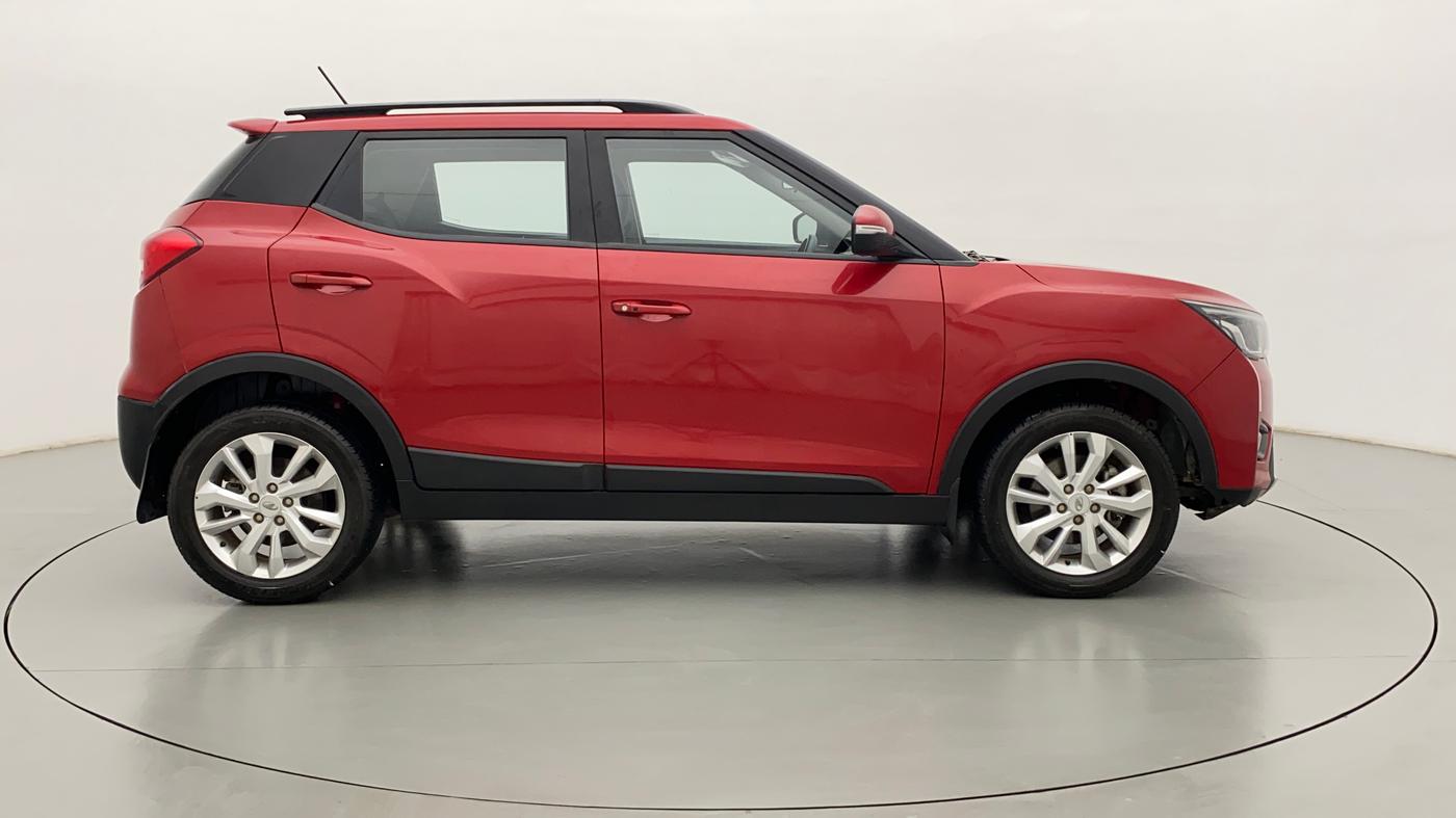 2020 Mahindra XUV300 W8 1.2 PETROL, Petrol, Manual, 16,285 km, Right Side View