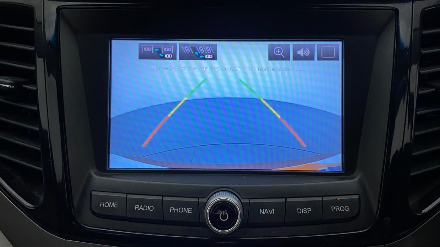 2020 Mahindra XUV300 W8 1.2 PETROL, Petrol, Manual, 16,285 km, Parking Camera