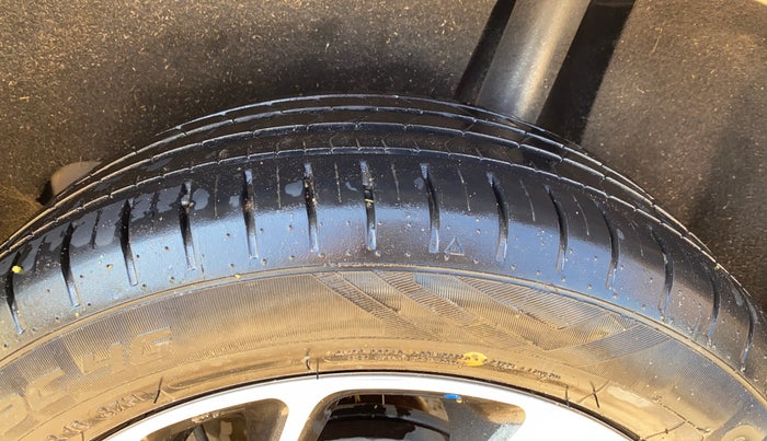 2021 Maruti Baleno ZETA PETROL 1.2, Petrol, Manual, 17,928 km, Left Rear Tyre Tread