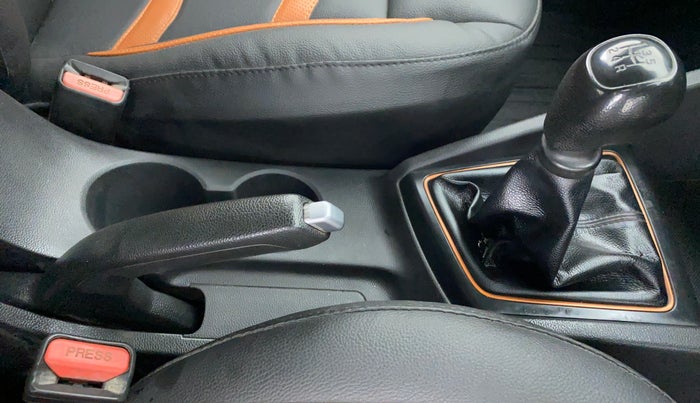 2015 Hyundai i20 Active 1.2 S, Petrol, Manual, 70,259 km, Gear Lever