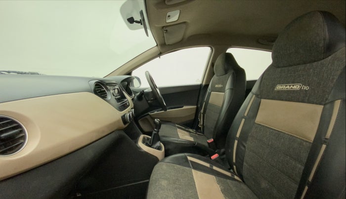 2015 Hyundai Grand i10 MAGNA 1.2 KAPPA VTVT, Petrol, Manual, 62,536 km, Right Side Front Door Cabin