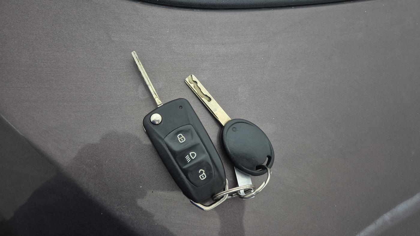 2019 Tata Tiago XZ PETROL, Petrol, Manual, 66,439 km, Key Close Up