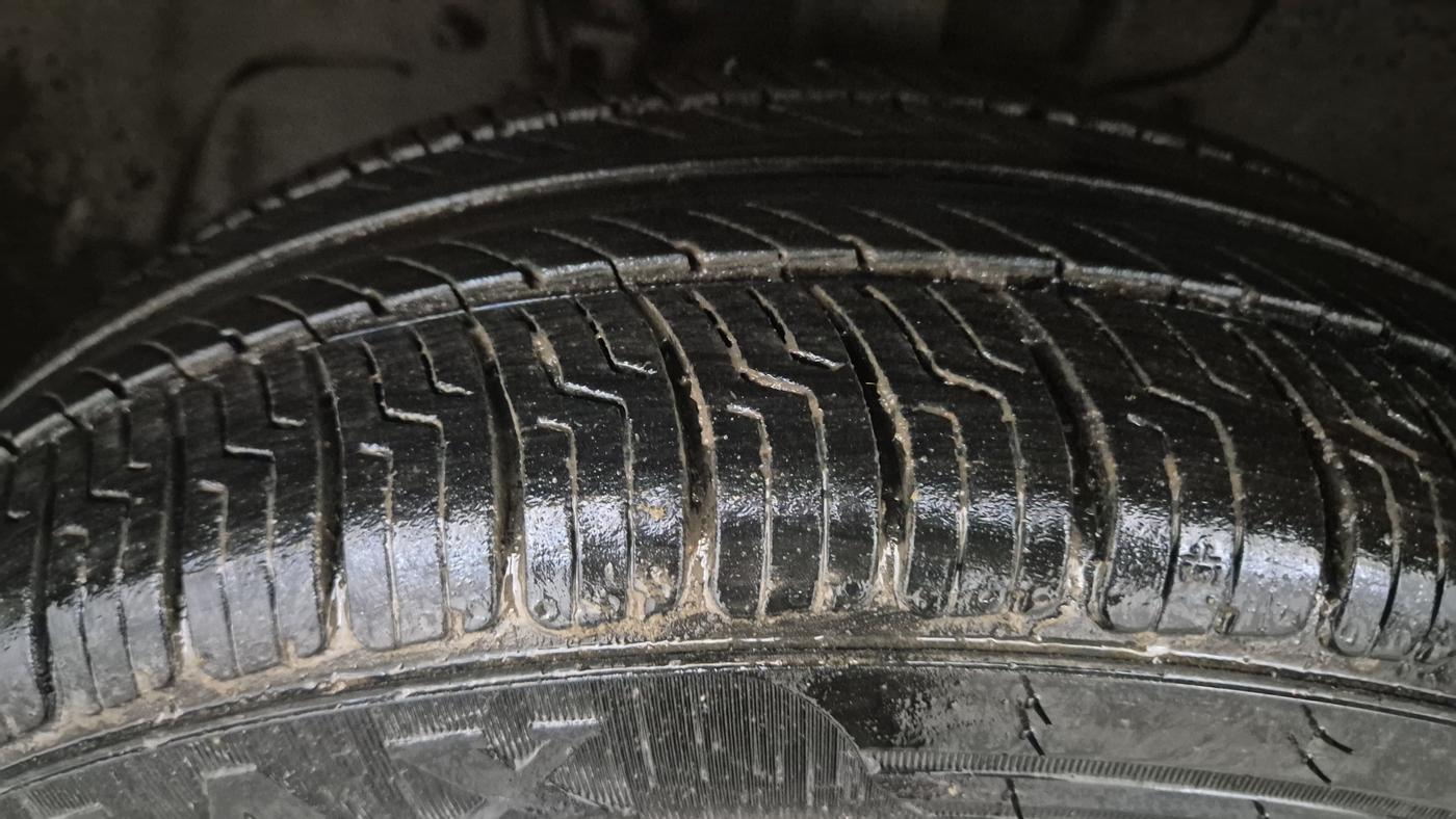 2019 Tata Tiago XZ PETROL, Petrol, Manual, 66,439 km, Left Front Tyre Tread