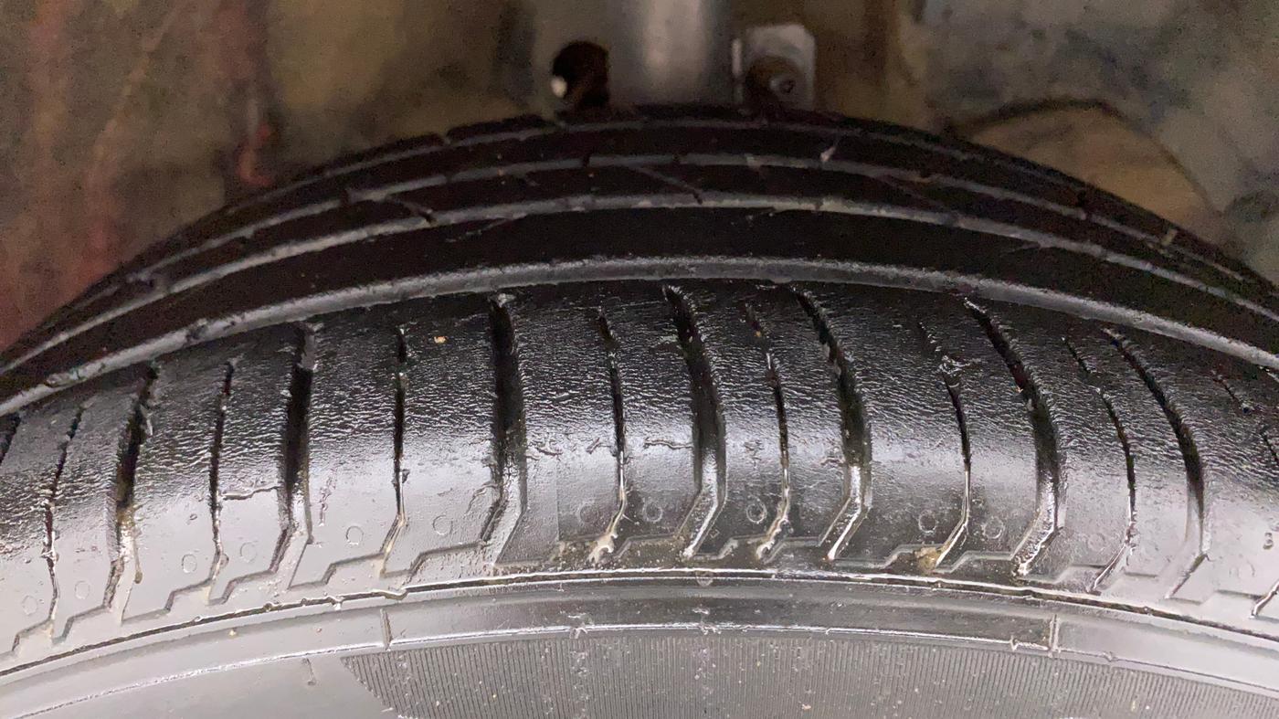 2018 Maruti Baleno ZETA PETROL 1.2, Petrol, Manual, 78,120 km, Right Front Tyre Tread