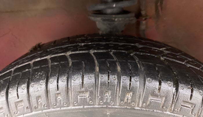 2017 Maruti Alto 800 LXI, Petrol, Manual, 49,061 km, Left Front Tyre Tread