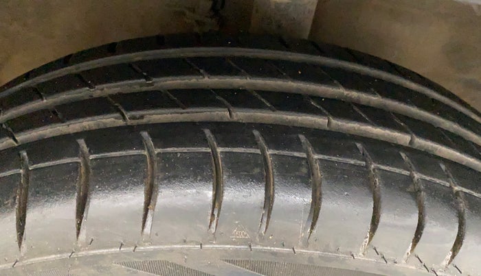 2013 Maruti Wagon R 1.0 VXI, Petrol, Manual, 18,998 km, Right Front Tyre Tread
