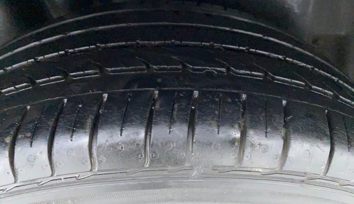 2017 Volkswagen Polo GT TSI 1.2 PETROL AT, Petrol, Automatic, 45,817 km, Right Rear Tyre Tread