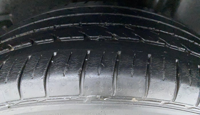 2017 Volkswagen Polo GT TSI 1.2 PETROL AT, Petrol, Automatic, 45,817 km, Left Front Tyre Tread