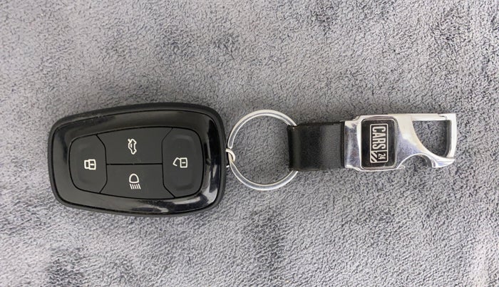 2022 Tata PUNCH ACCOMPLISHED AMT, Petrol, Automatic, 3,294 km, Key Close Up