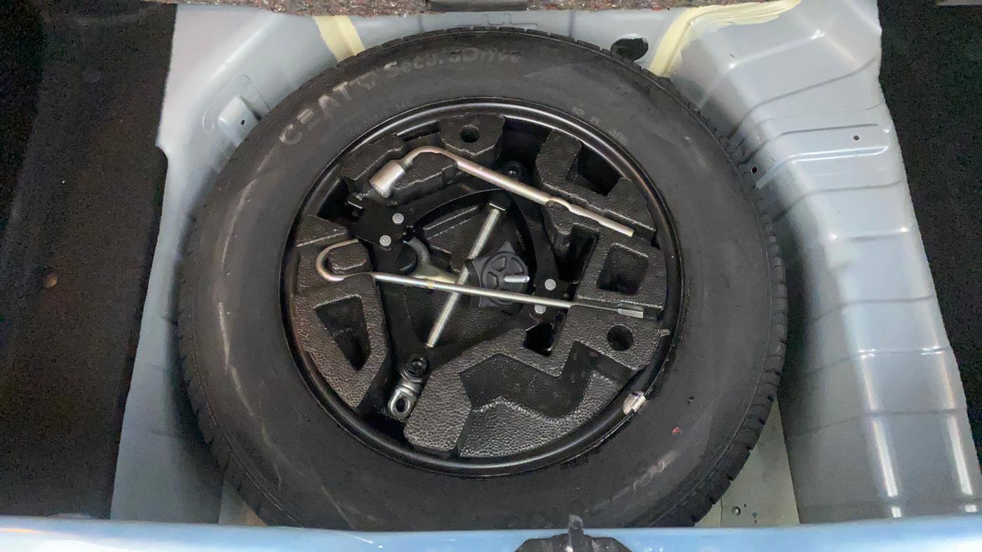 2022 Tata PUNCH ACCOMPLISHED AMT, Petrol, Automatic, 3,294 km, Spare Tyre