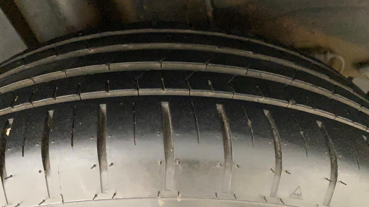 2020 Tata ALTROZ XZ PETROL, Petrol, Manual, 72,780 km, Right Rear Tyre Tread