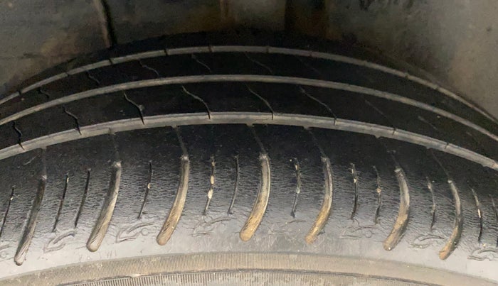 2020 Tata ALTROZ XZ PETROL, Petrol, Manual, 72,780 km, Left Rear Tyre Tread
