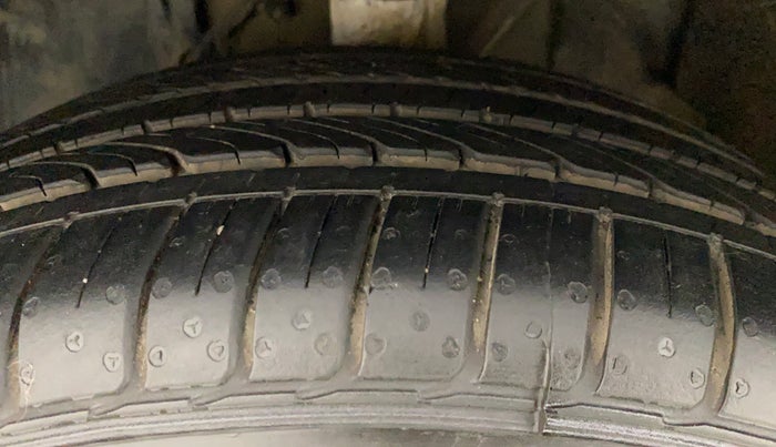 2020 Tata ALTROZ XZ PETROL, Petrol, Manual, 72,780 km, Left Front Tyre Tread