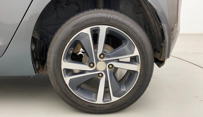 2020 Tata ALTROZ XZ PETROL, Petrol, Manual, 72,780 km, Left Rear Wheel