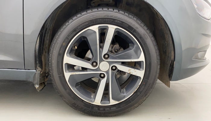 2020 Tata ALTROZ XZ PETROL, Petrol, Manual, 72,780 km, Right Front Wheel