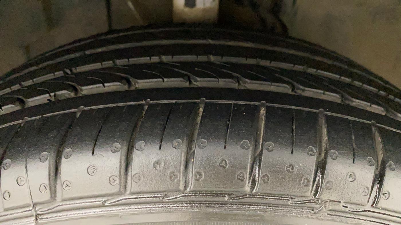 2020 Tata ALTROZ XZ PETROL, Petrol, Manual, 72,780 km, Right Front Tyre Tread