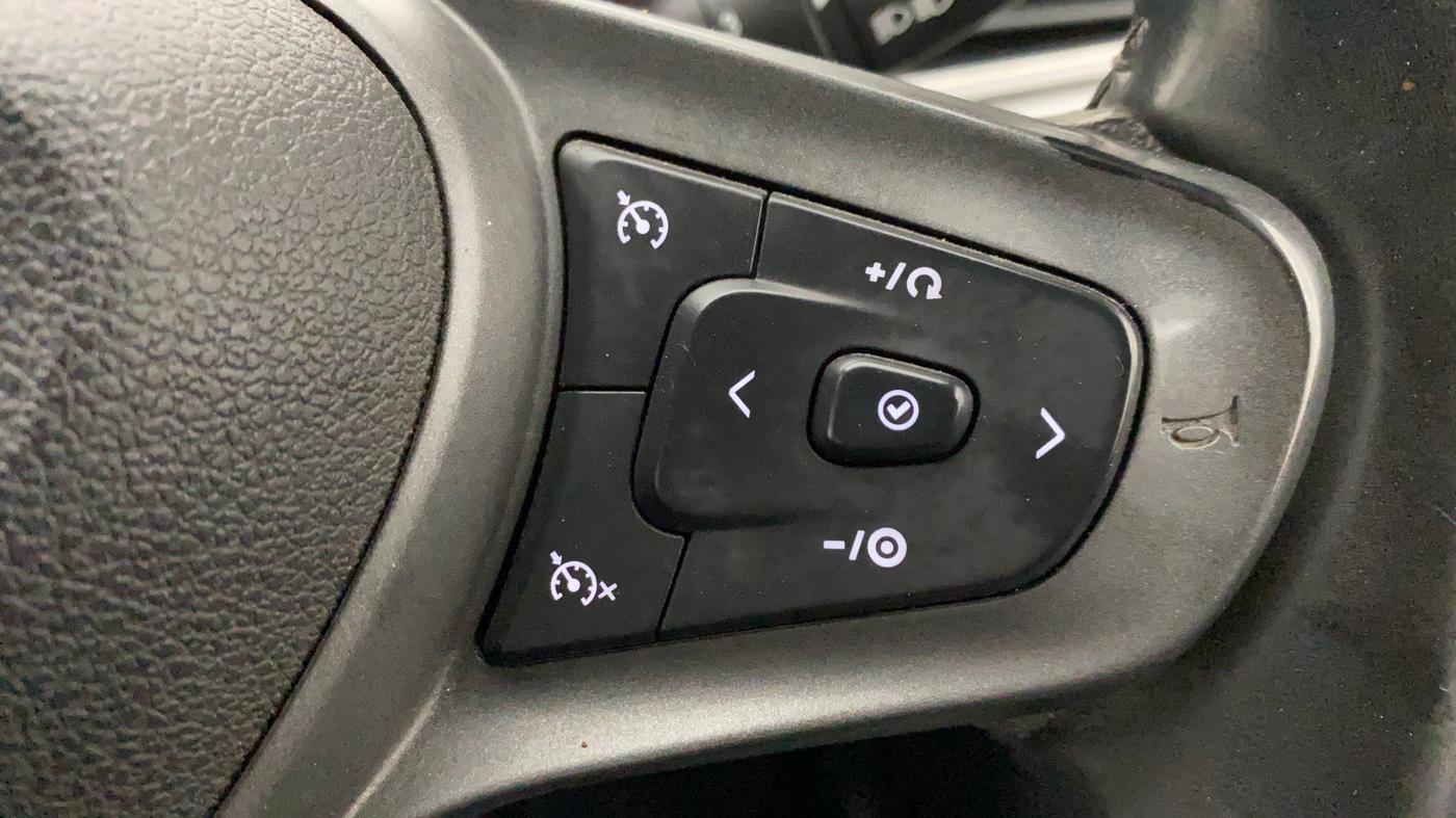 2020 Tata ALTROZ XZ PETROL, Petrol, Manual, 72,780 km, Adaptive Cruise Control
